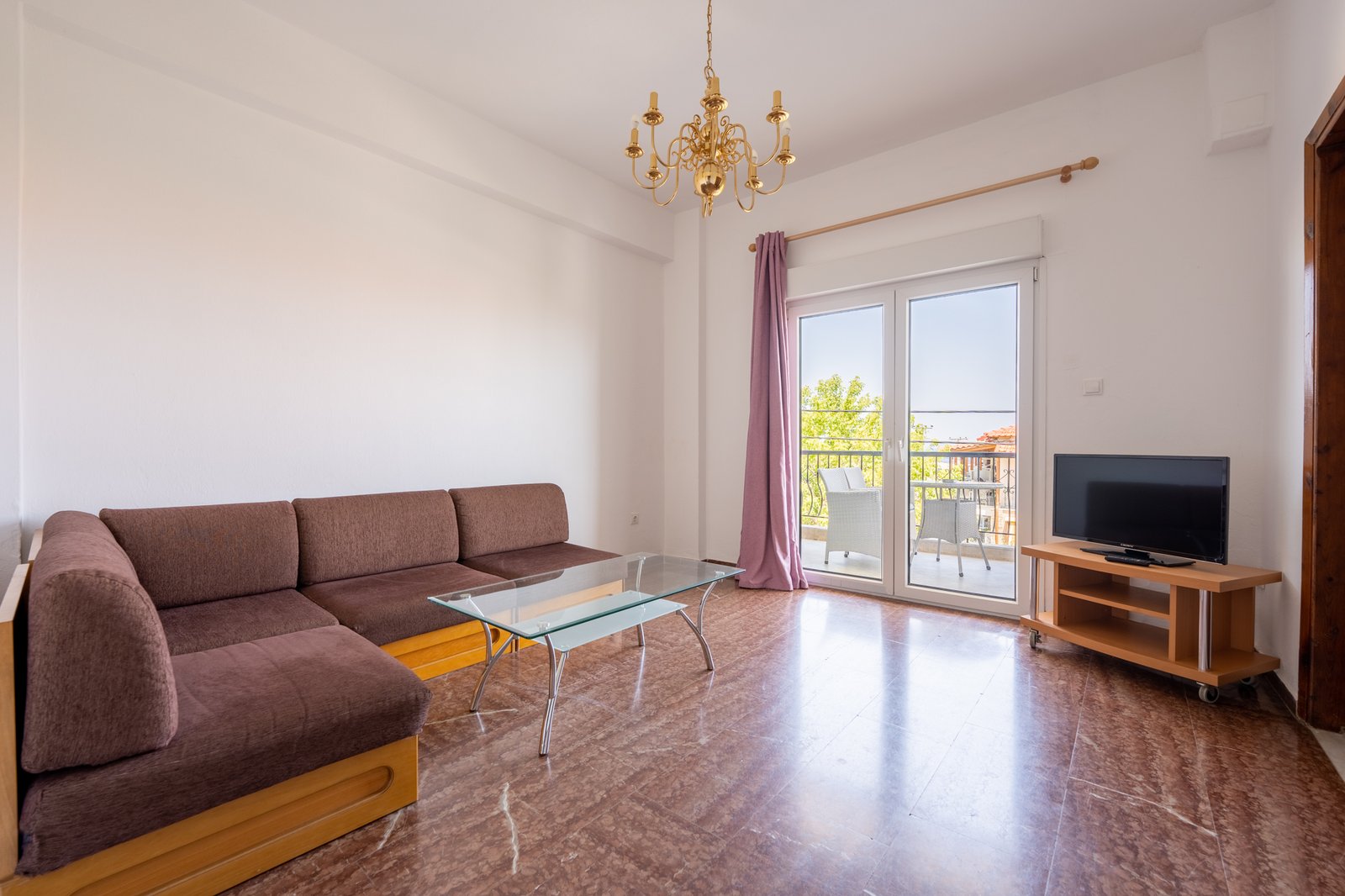 Two Bedroom Apartment with Living Room 7